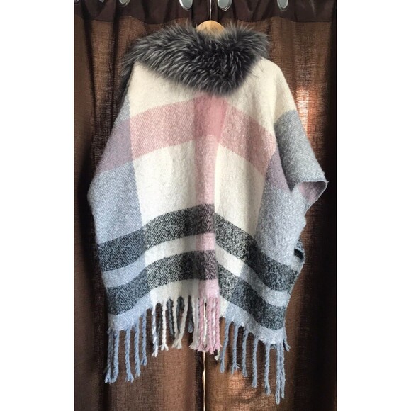 Adrienne Vittadini Faux Fur Collar Kimono Sweater Jacket Poncho Fringe 1 Size - Picture 6 of 7